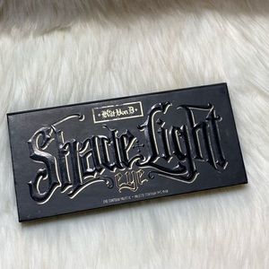 Kat Von D Shade And Light Palette (matte)